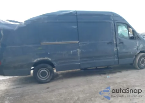 2019 Mercedes-Benz Sprinter 2500 High Roof V6 from USA, damaged, VIN WD4PF1CD5KP143253